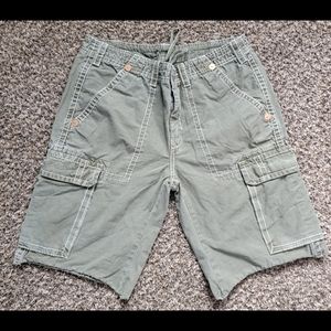 Men Cargo Shorts (olive)